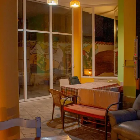 The Golden Rooster Hostal
