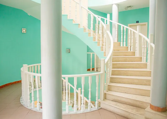 Hostel The Golden Rooster *